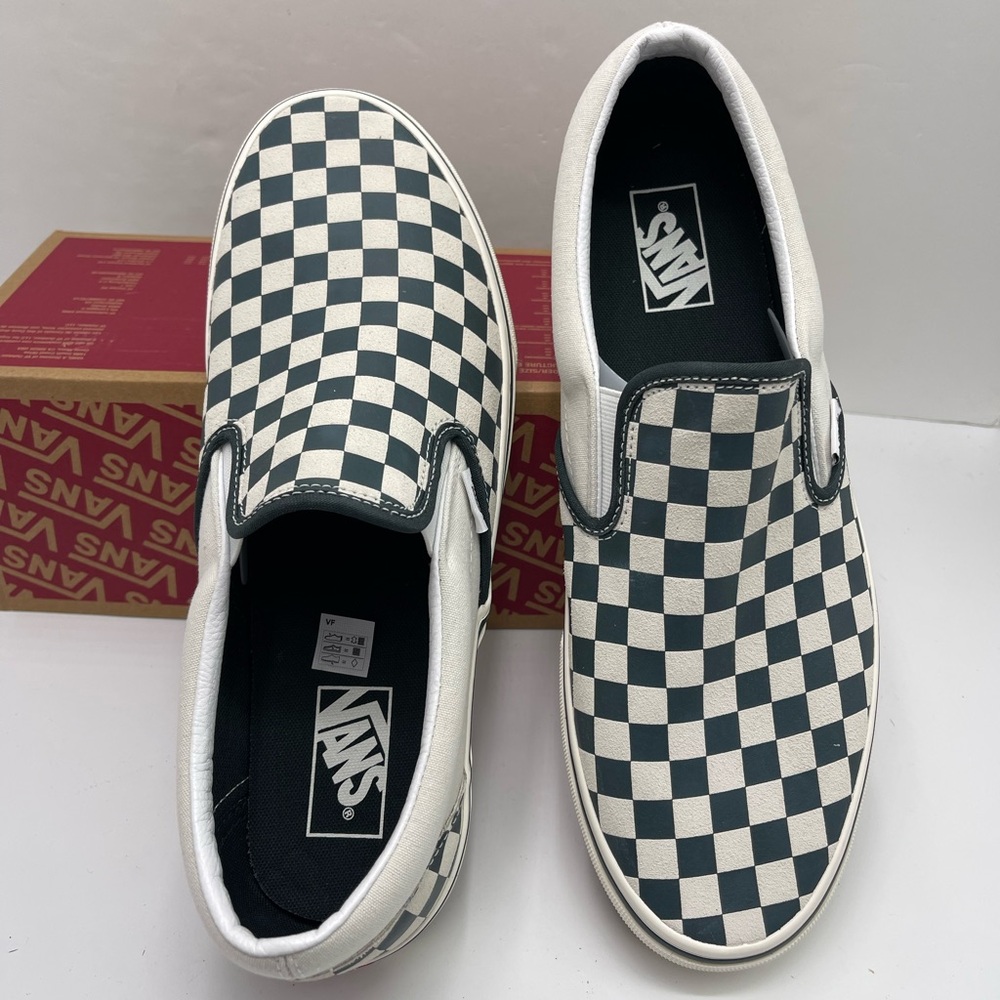 Vans Men's Classic Slip-On
Checkerboard Green/True White
VN000BVZBGN Sneakers - Picture 13 of 16